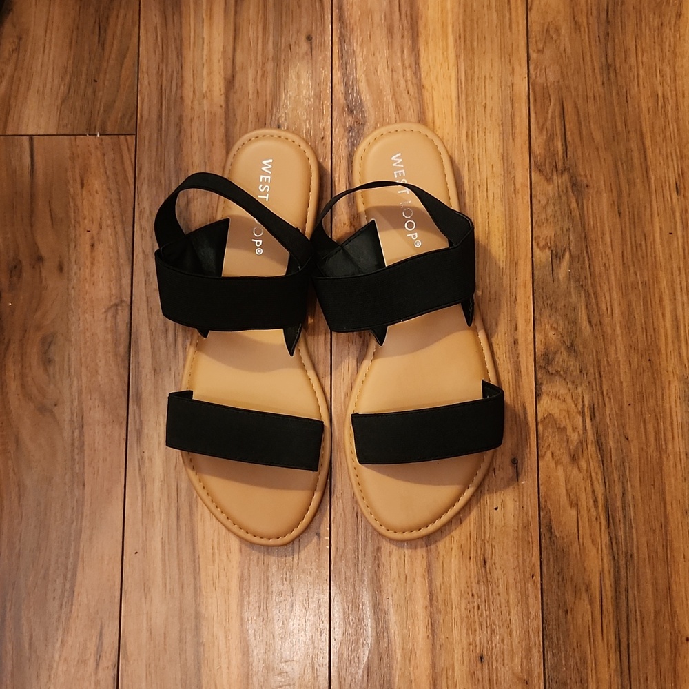 Westloop size 7/8 sandal new never worn